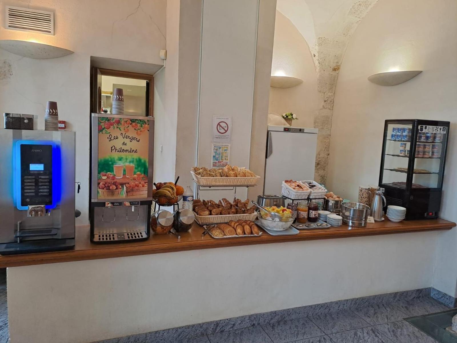 Hotellerie Saint Yves Шартр Экстерьер фото