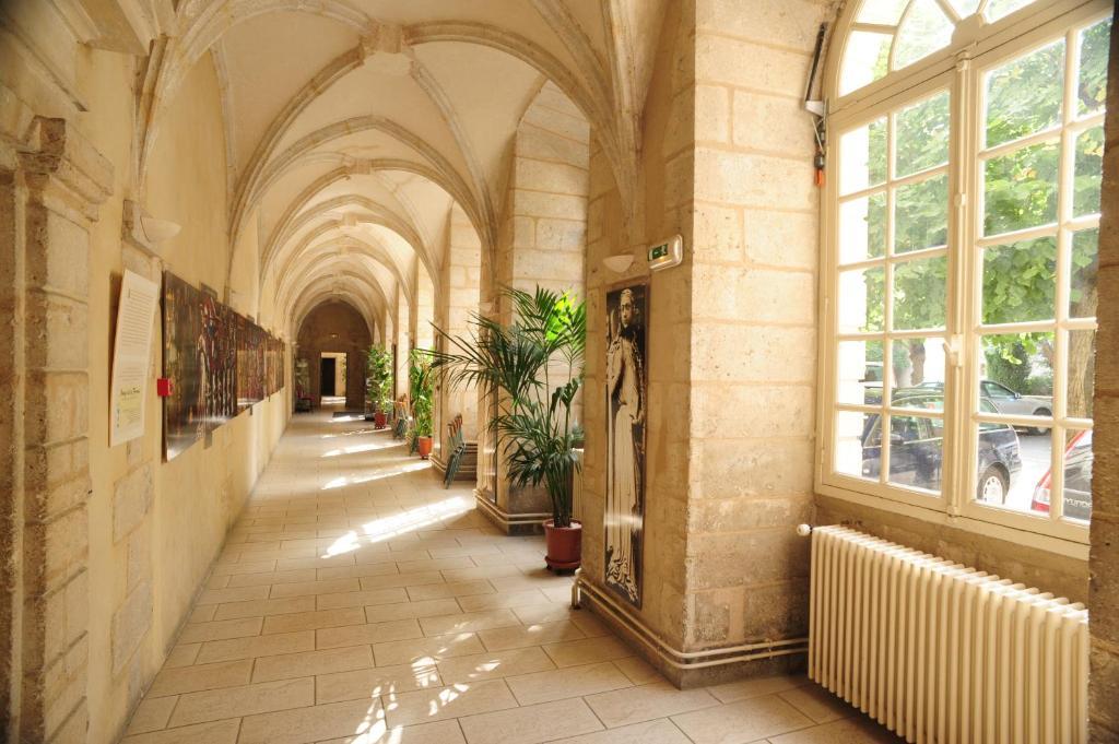 Hotellerie Saint Yves Шартр Экстерьер фото